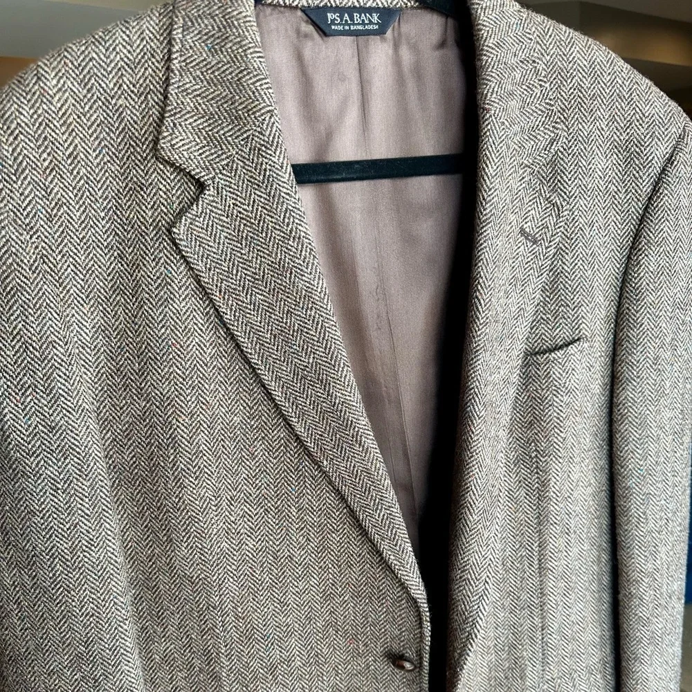 Jos A Bank Brown Speckled Herringbone Harris Tweed 100% Wool Sport Coat